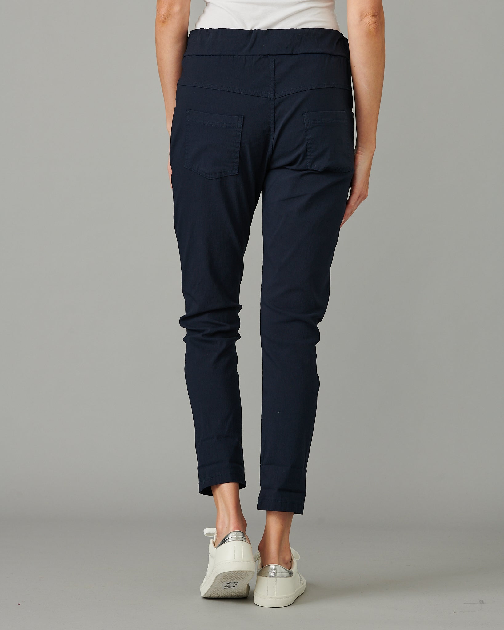 Misses joggers online